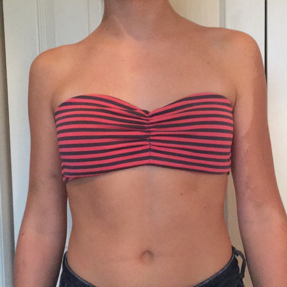 TARGET bandeau bikini top